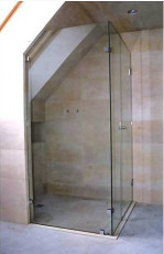 glass shower with clip mount